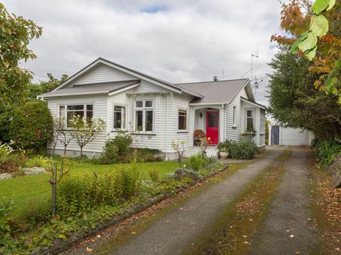17 Chamberlain Street, Dannevirke