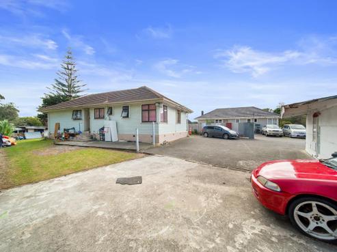 12 Bolton Place, Otara