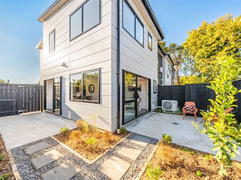 24A Palmer Crescent, Silverstream