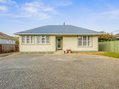 1228 Taita Drive, Taita