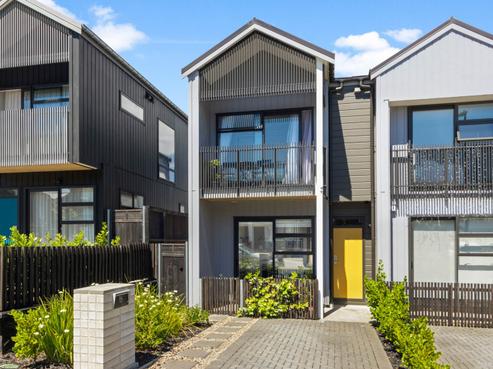 15 Wai Place, Massey