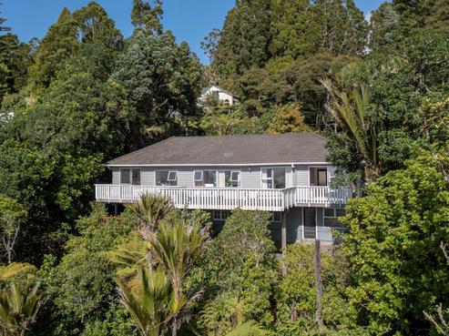 52 Park Road, Titirangi