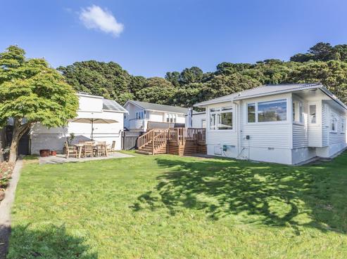 61 Falkirk Avenue, Seatoun