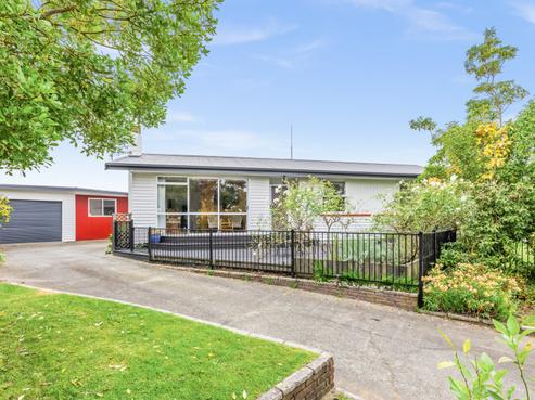 12 Liverpool Crescent, Tamatea
