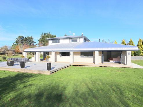 298 Scott Street, Tisbury