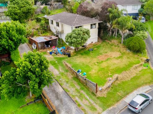 24 Zingaro Place, Massey