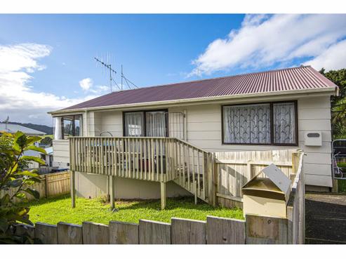 8A Logan Place, Kamo