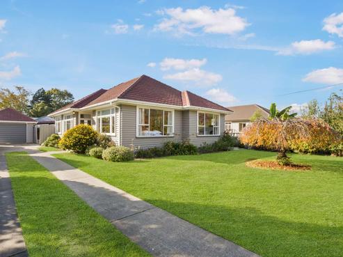 76 Sylvan Street, Middleton