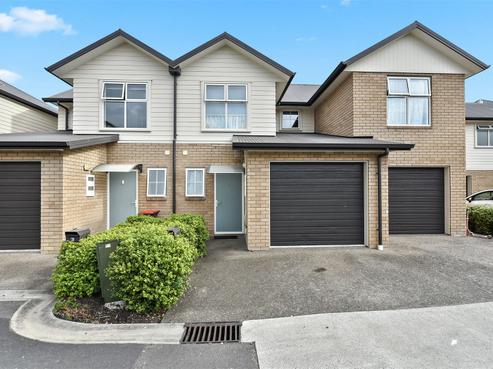 63 Chiefs Court, Hamilton East