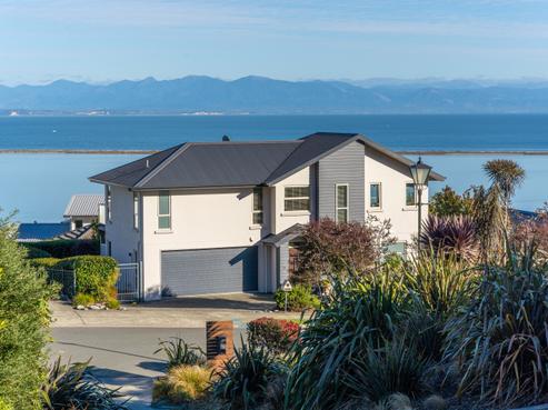 50 Tresillian Avenue, Marybank