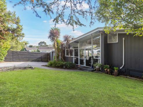 23 Totaravale Drive, Totara Vale