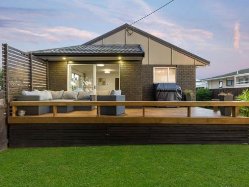 12 Bay Street, Red Beach