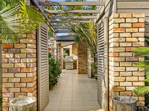 8 Chip Grove, Sunnyhills