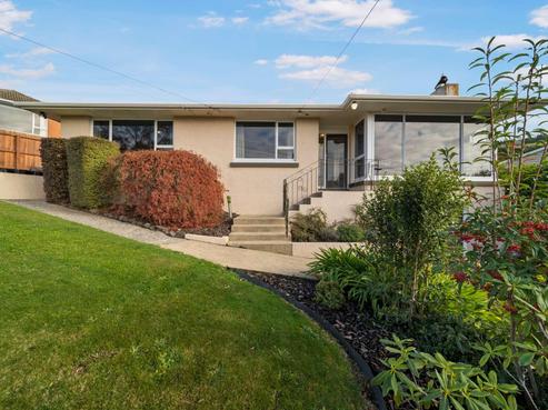 131 Centennial Avenue, Helensburgh