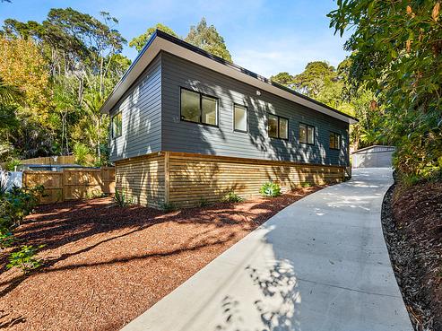 193 Laingholm Drive, Laingholm