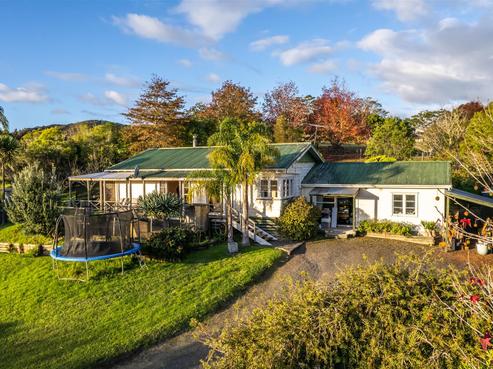 8 Brumby Lane, Russell