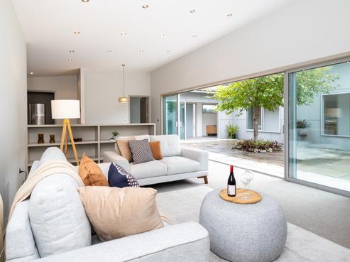 6 Orotu Drive, Poraiti