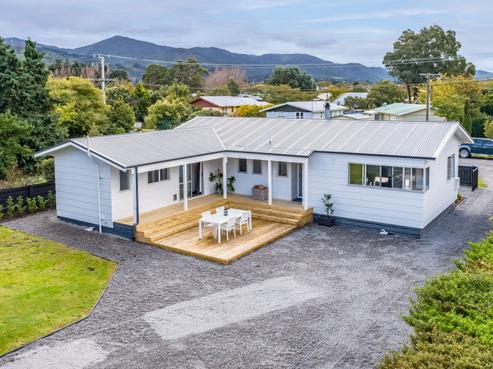 70 Woodward Street, Featherston