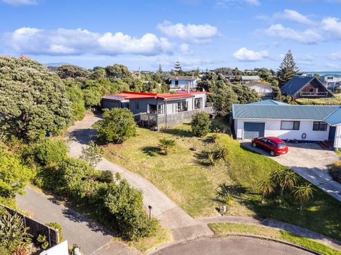 16 Frances Street, Waikanae Beach