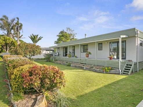 7 Adela Stewart Drive West, Athenree