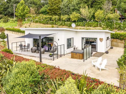 1A Shakespeare Road, Bastia Hill