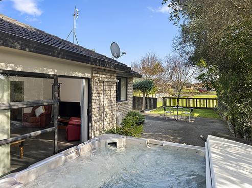 40 Riverside Drive, Waiuku