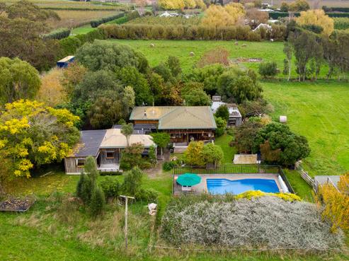 245 Thompson Road, Havelock North