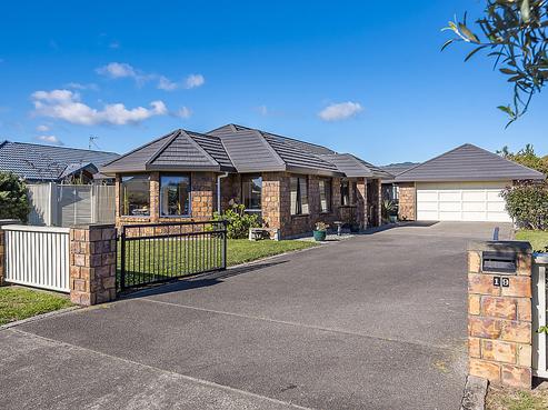 19 Holcombe Drive, Paraparaumu