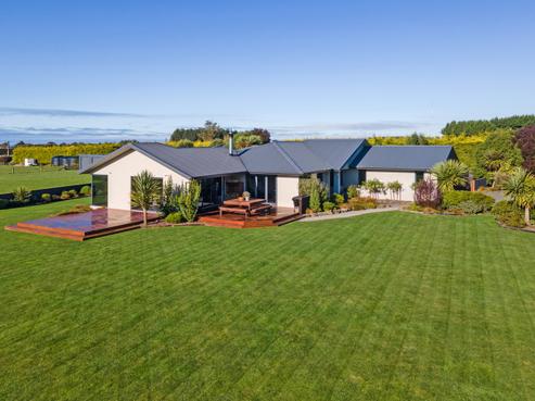 698 Landsborough Road, Hadlow