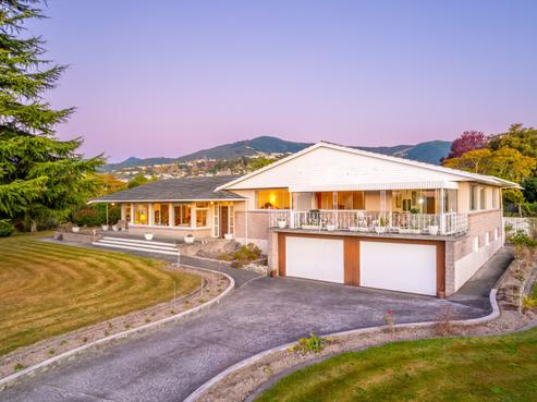 15 Neale Avenue, Stoke