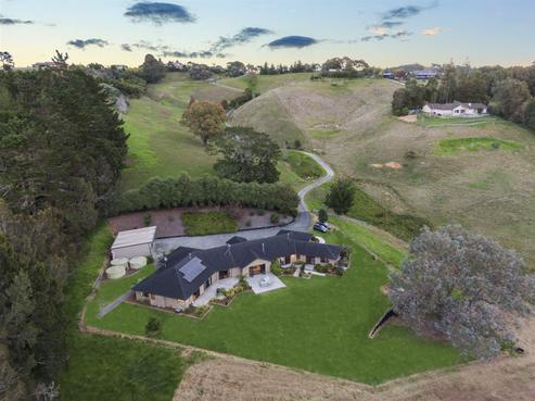 135 Kennedy Road, Dairy Flat