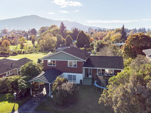 13 Peachgrove Terrace, Hillcrest