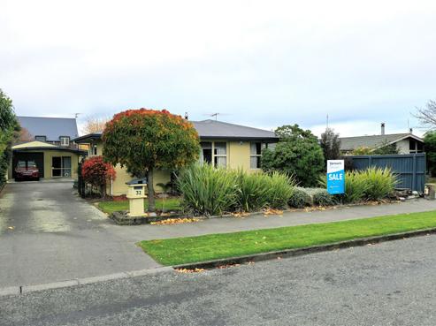 32 Churchill Avenue, Allenton
