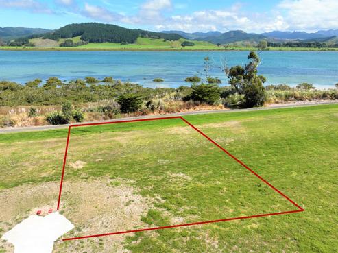 34 Taniwha Place, Matarangi