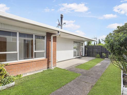 1/179 Te Atatu Road, Te Atatu South