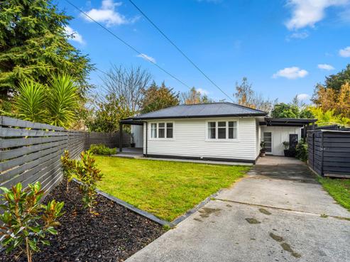 6 Gradwell Place, Taupo