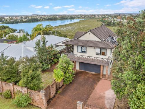 127 West Harbour Drive, West Harbour