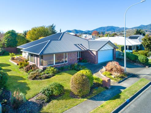 56 Aldinga Avenue, Stoke