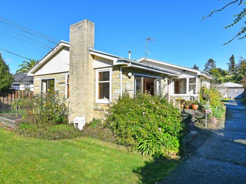 25 Akatarawa Road, Brown Owl