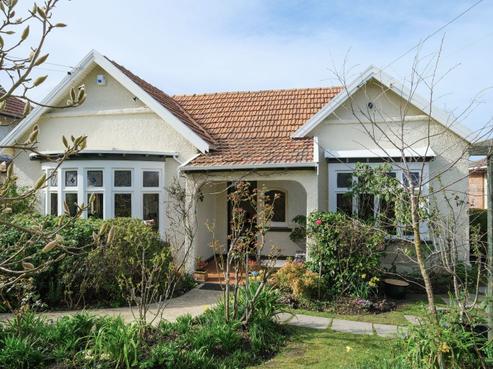 8 Beaumont Road, Belleknowes