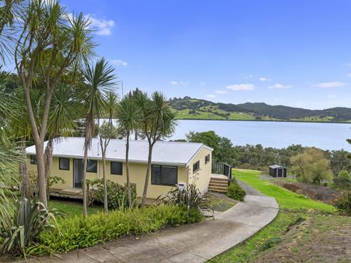 6 Yarborough Street, Kohukohu