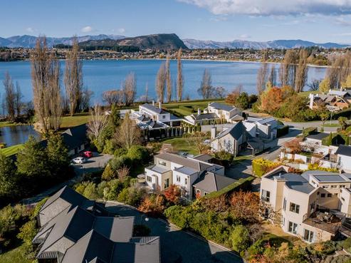 17 Morrows Mead, Wanaka