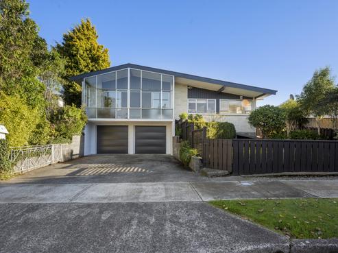 3 Denver Grove, Totara Park