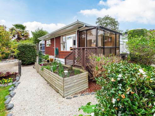 2/3 Tallington Crescent, Torbay