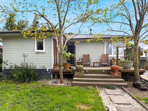 91 Cobham Crescent, Kelston