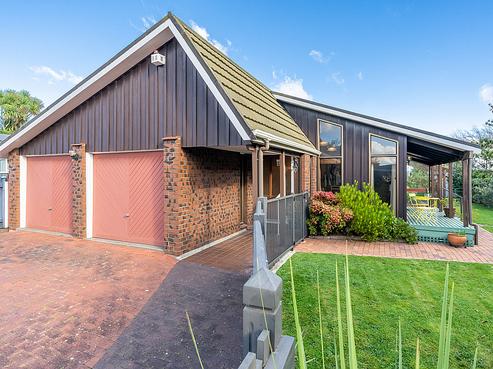 3 Saint Columbans Grove, Boulcott