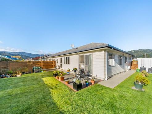 2 Woodland Mews, Wainuiomata