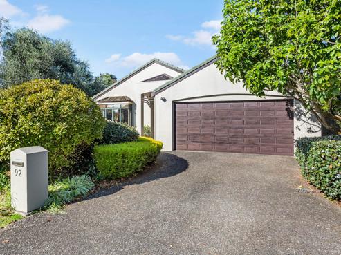 92 Landing Drive, Albany
