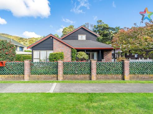 22 Waddington Drive, Naenae