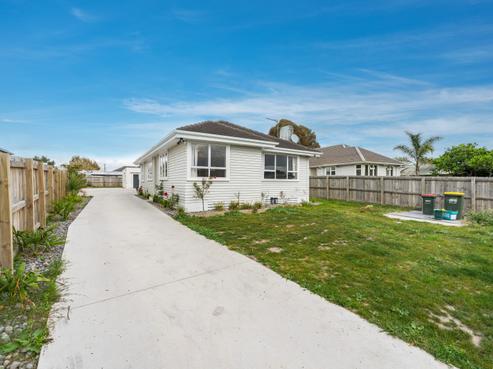 26 Wordsworth Crescent, Enderley